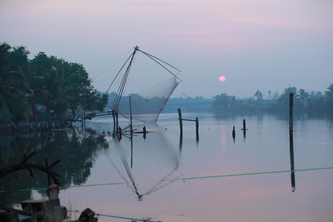 فندق نيهارا ريزورت آند سبا كوشين Kochi المظهر الخارجي الصورة