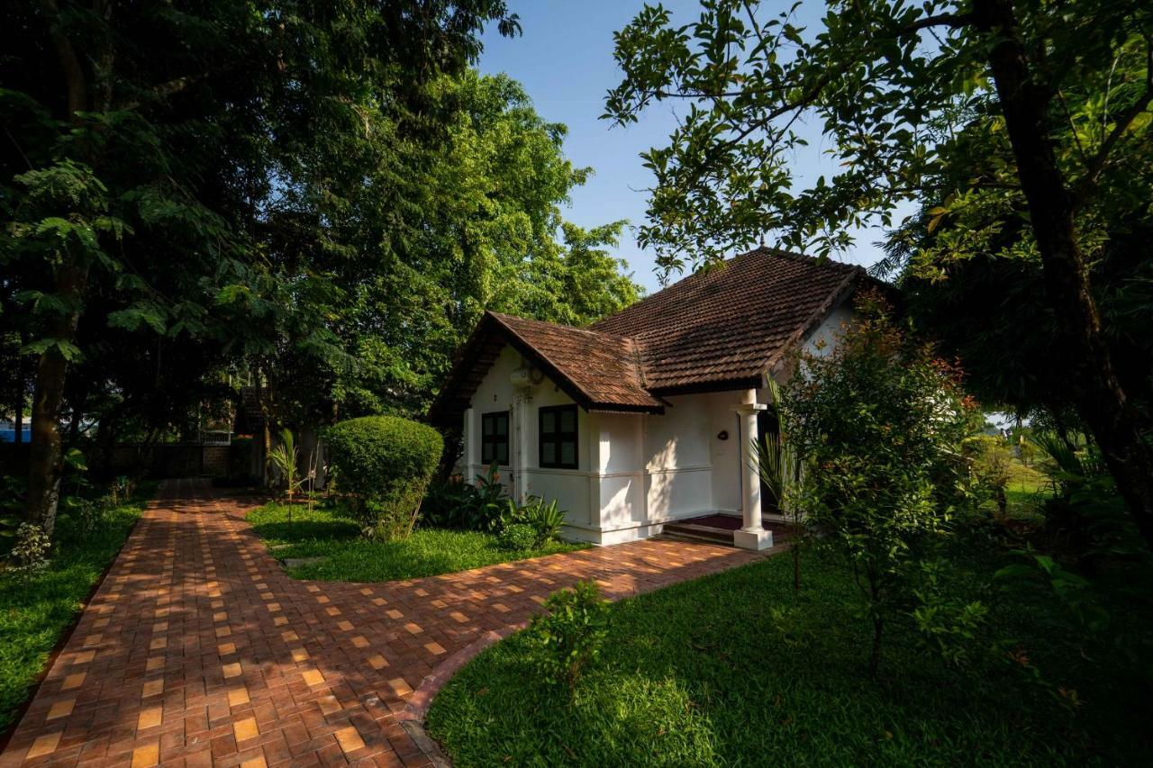 فندق نيهارا ريزورت آند سبا كوشين Kochi المظهر الخارجي الصورة