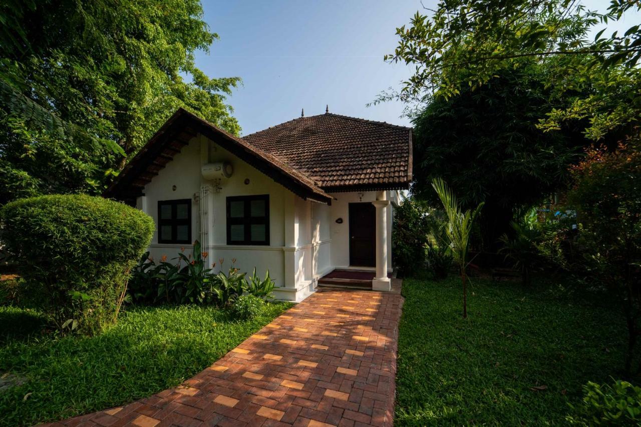 فندق نيهارا ريزورت آند سبا كوشين Kochi المظهر الخارجي الصورة